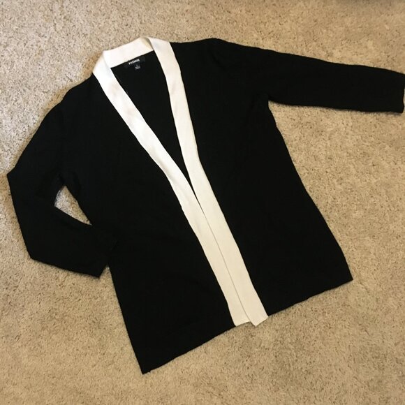 Black and White Trim Contemporary Open Cardigan - Picture 9 of 13